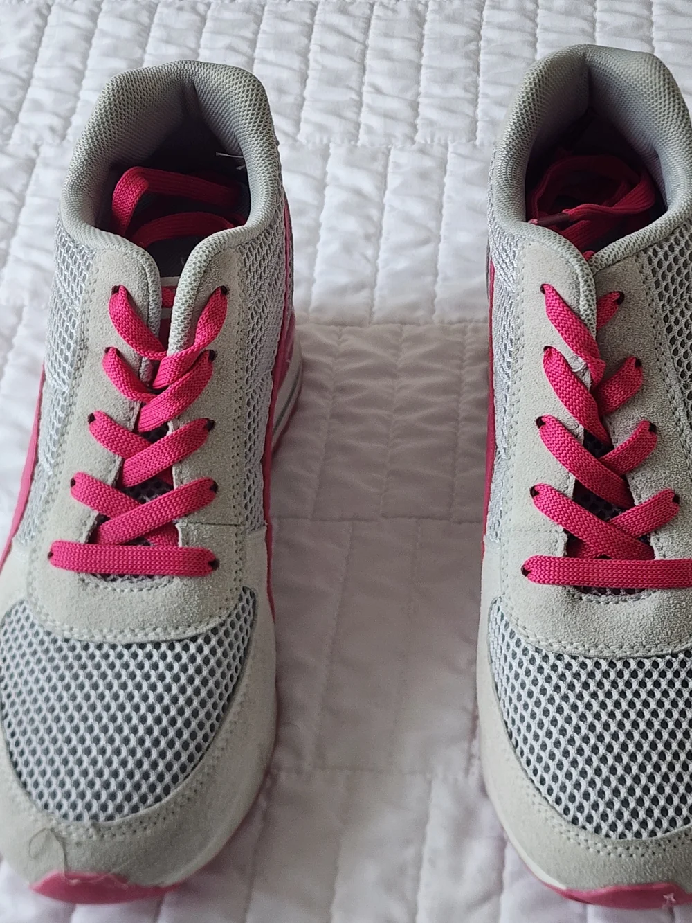 Women’s Gray & Pink Wedge Sneakers Hidden Heel Shoes SIZE 8
